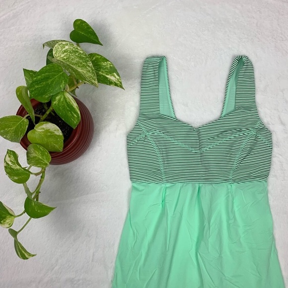 Lululemon Tame Me green tank sz6 - Picture 5 of 8